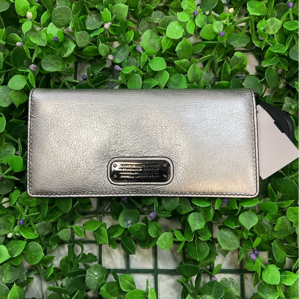 Marc Jacobs Metallic Silver Wallet Clutch
